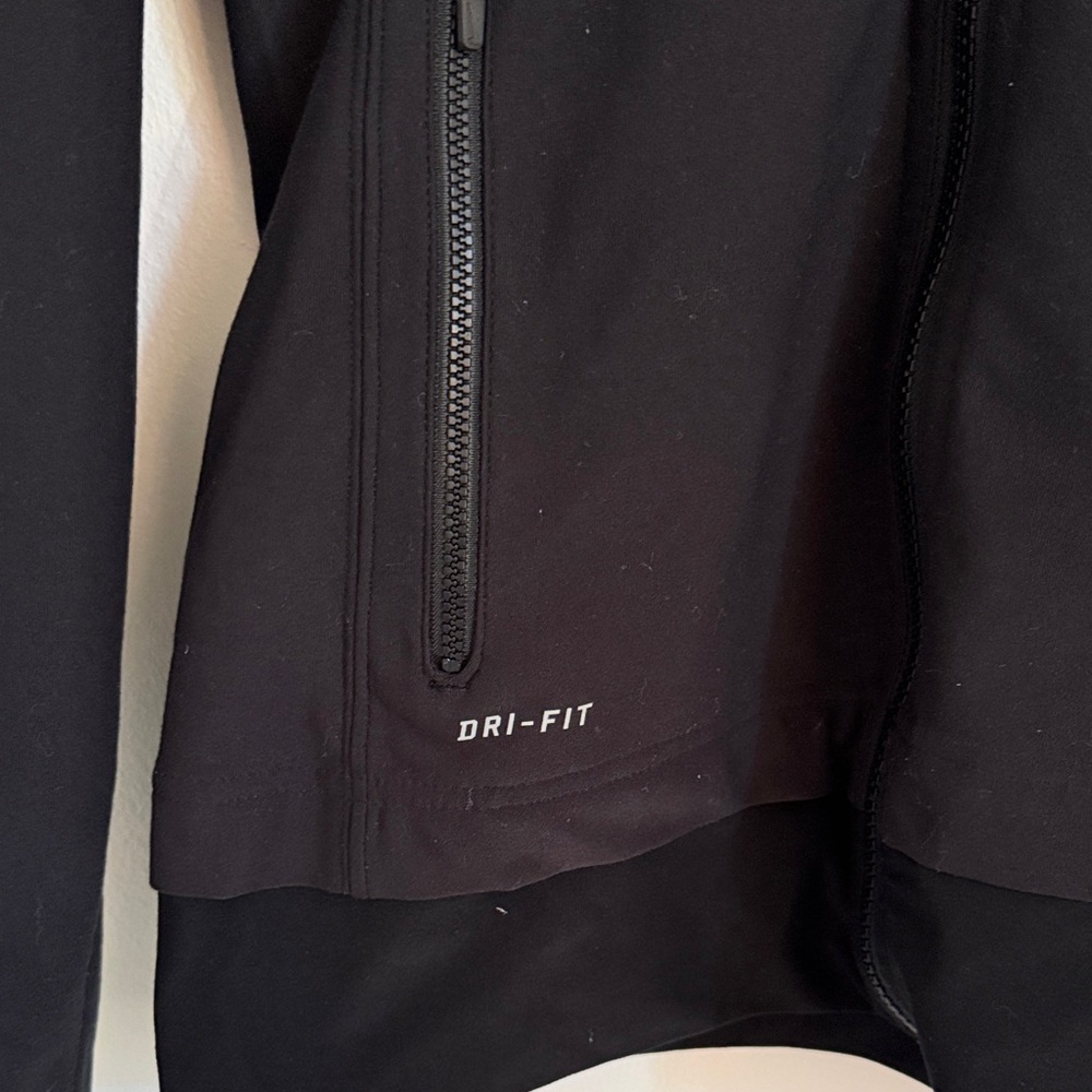 Nike Women's Dri-Fit Black Full-Zip Jacket - Picture 4 of 7
